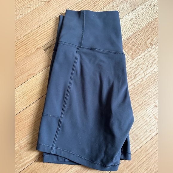 Vuori Studio Pocket Short Women's Biker Shorts, Size Small - Azure - Picture 6 of 7